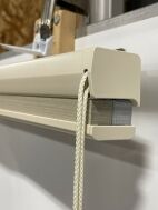 Hunter Douglas Applause® Legends Putty Room Darkening Fabric with 3/4" Cell - Consignment 23.625" x 69.75" - EasyRise Right - Image 5