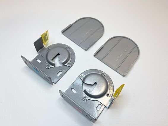 qmotion 2.6 exposed bracket silver with grey endplate inside view for roller shades